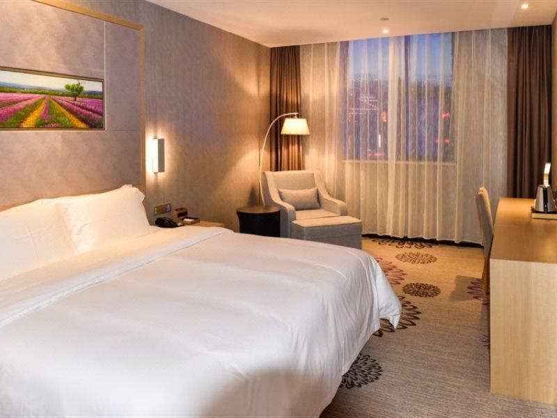 Lavande Hotel Zhuhai Tang University City Luaran gambar